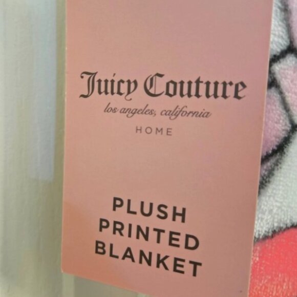 JUICY COURURE Pink Bow Plush Printed Blanket 60” x 90” - Picture 6 of 6
